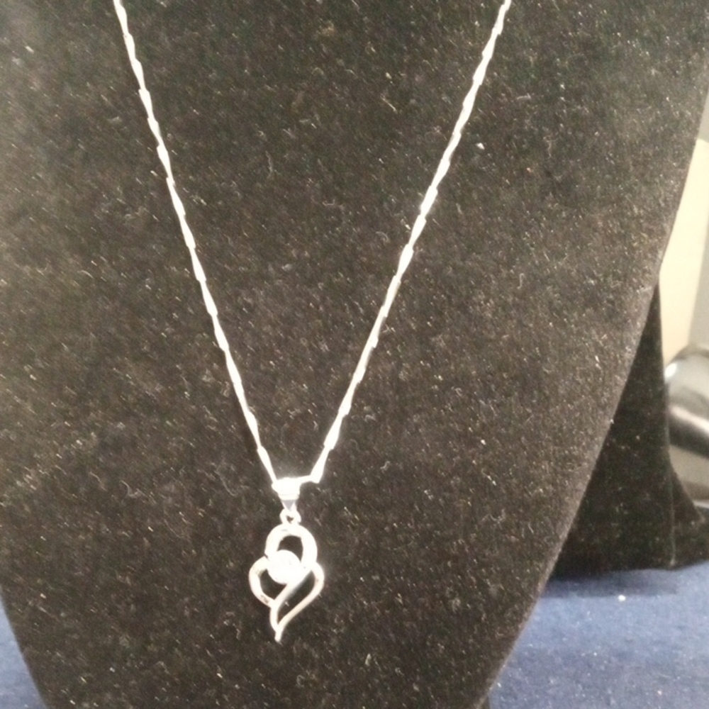 Chic Sterling Silver 925 Heart Pendant Necklace 16 Inches